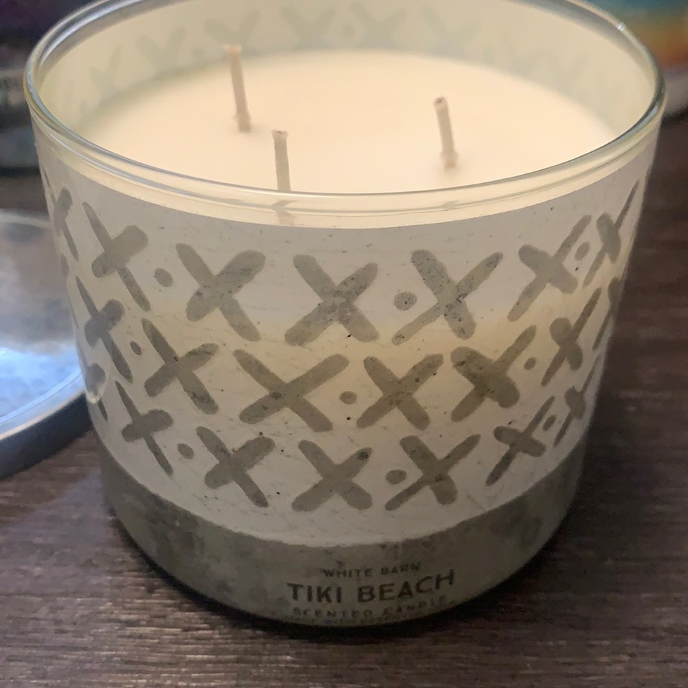 Bath and body works 3 wick tiki beach
